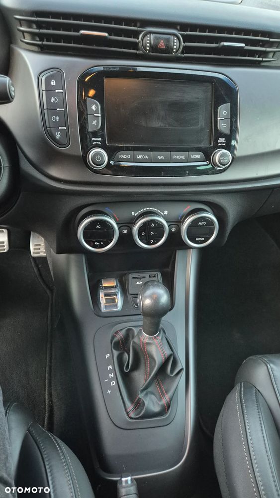 Alfa Romeo Giulietta 1.4 TB MultiAir Exclusive TCT - 13