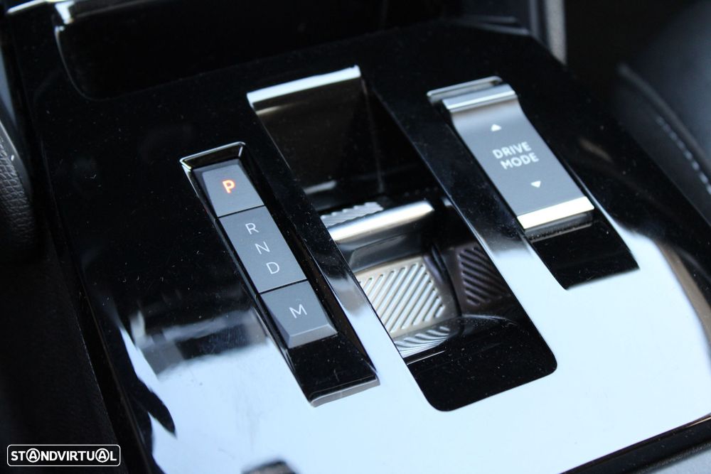 Citroën C4 X PureTech 130 Stop&Start EAT8 SHINE - 28
