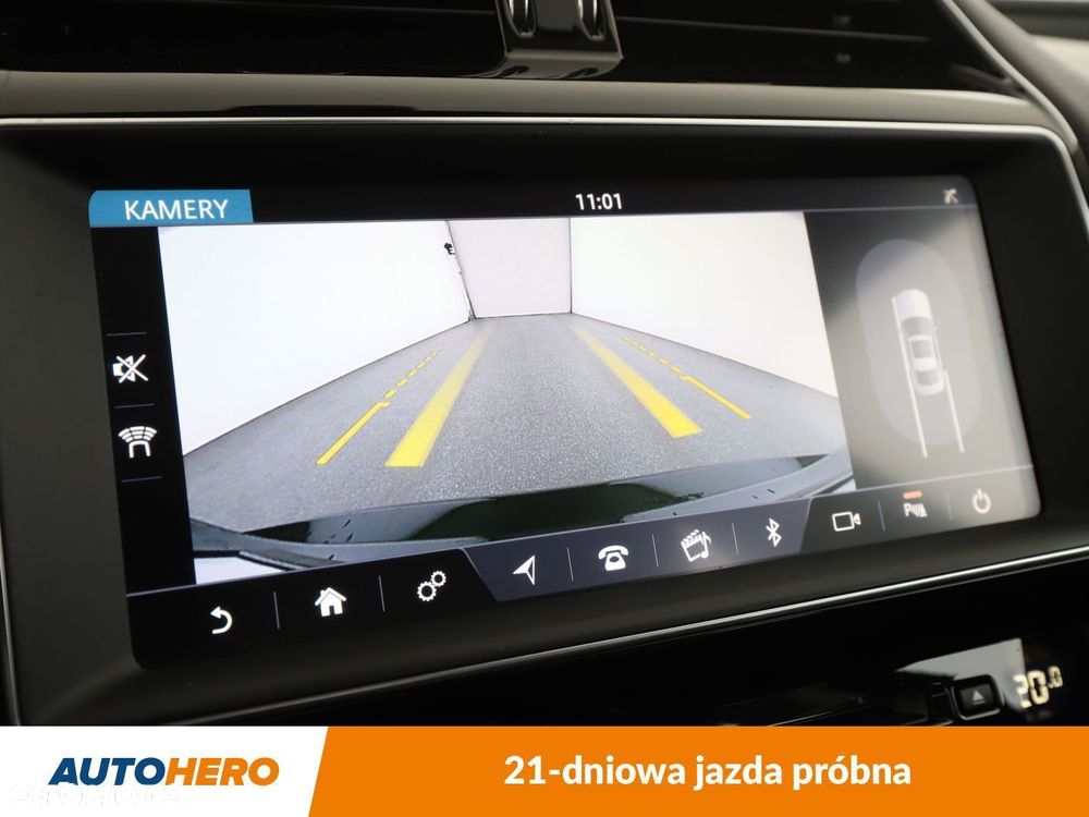 Jaguar XE 2.0 D Prestige - 22