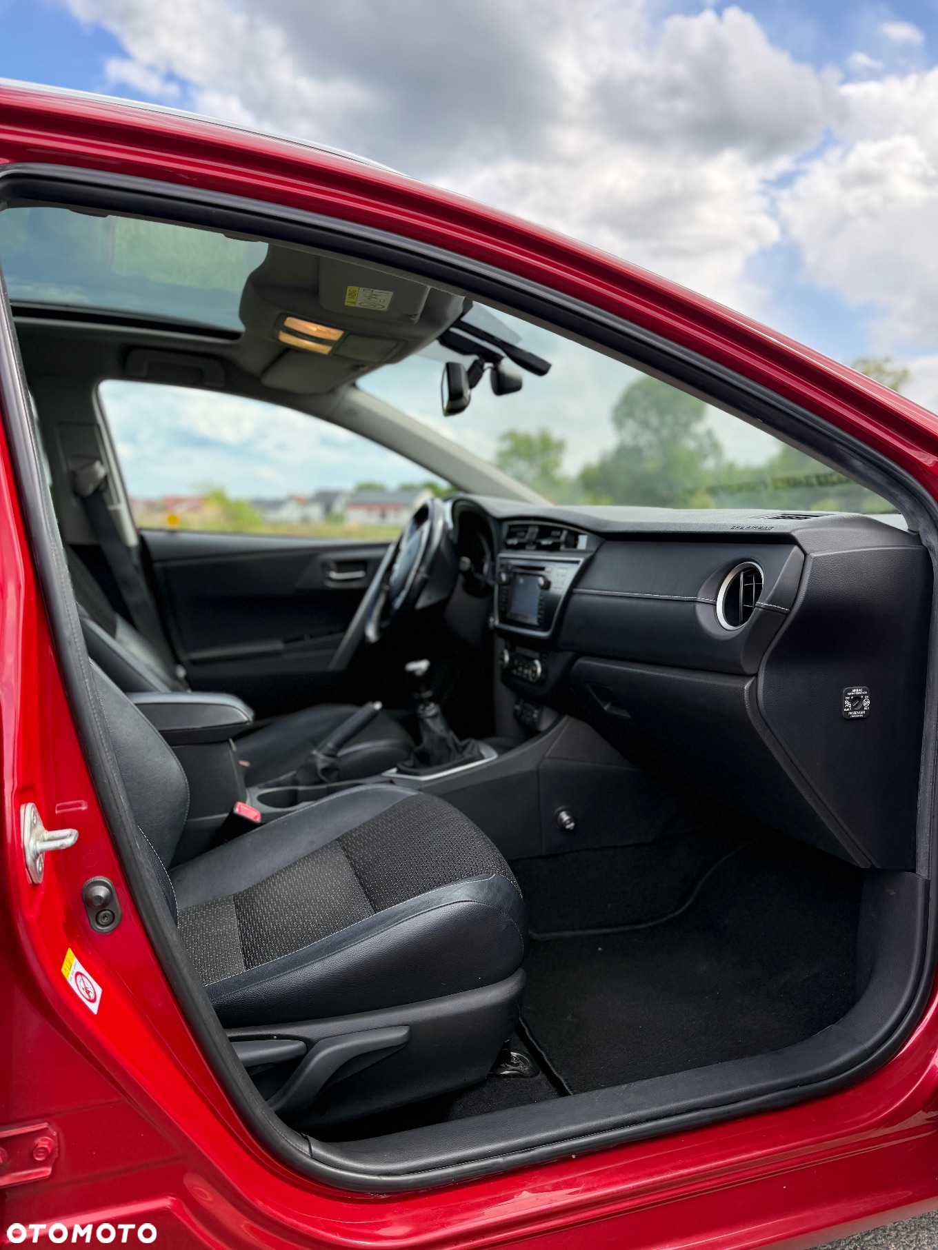 Toyota Auris 2.0 D-4D Touring Sports Executive - 10