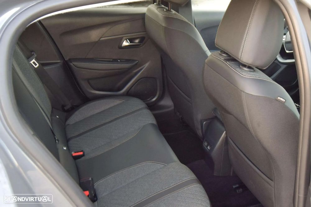 Peugeot 208 1.2 Hybrid Allure e-DCS6 - 13