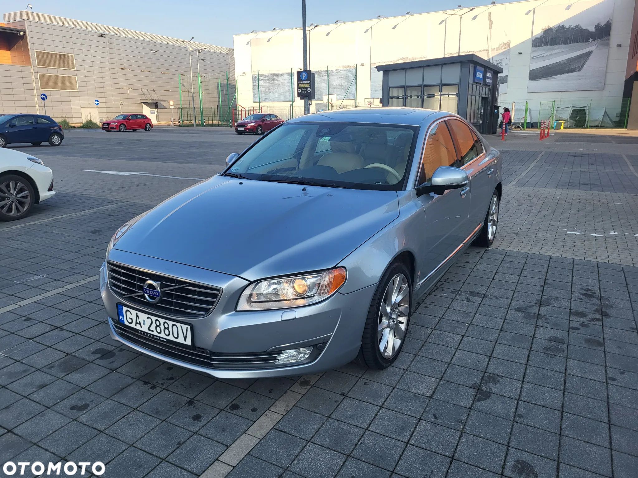Volvo S80 3.2 Momentum - 1