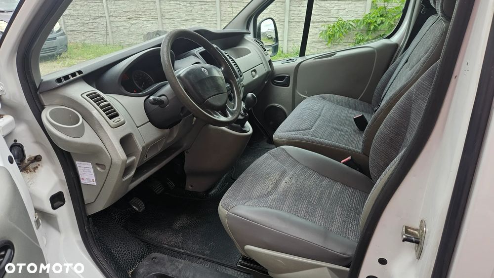 Renault Trafic - 10