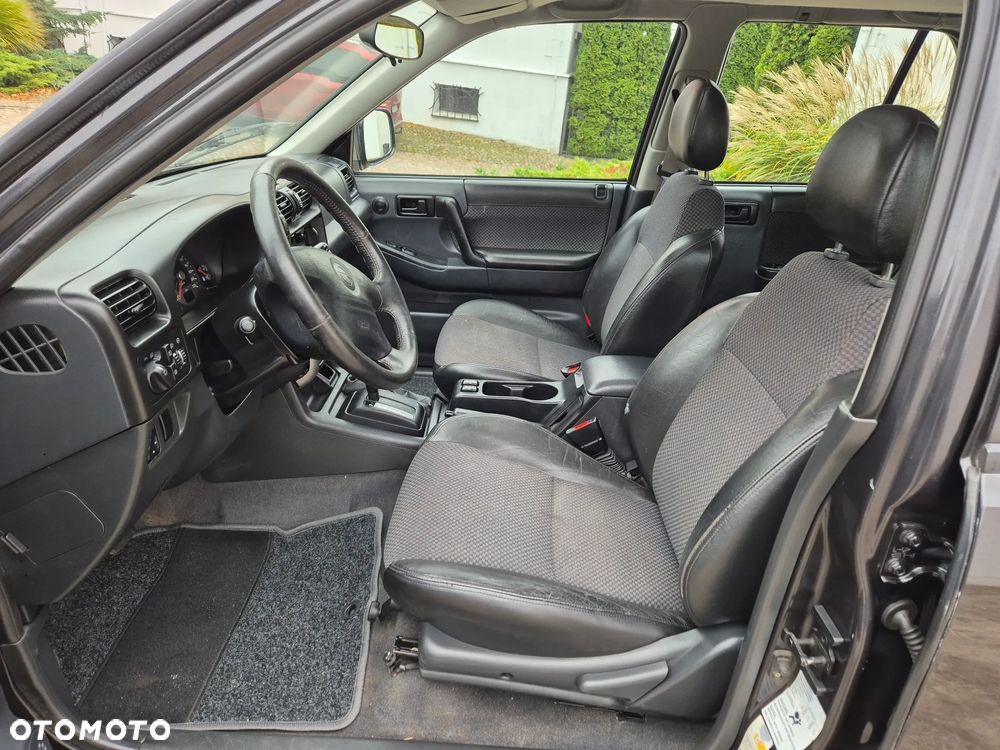 Opel Frontera 3.2 LTD - 16