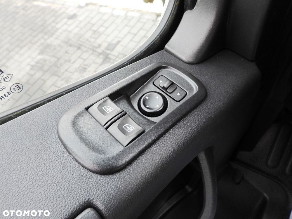 Renault MASTER CHŁODNIA KONTENER 0*C LEDY KLIMATYZACJA  165KM - 28