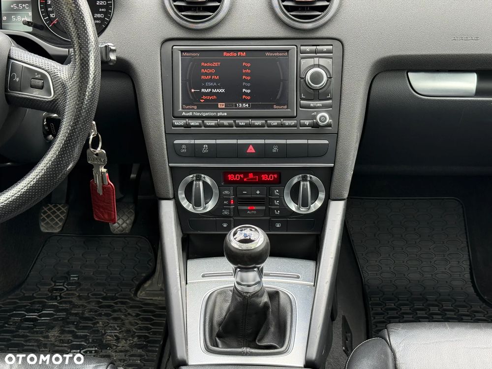 Audi A3 Sportback 2.0 TDI DPF Ambiente - 21