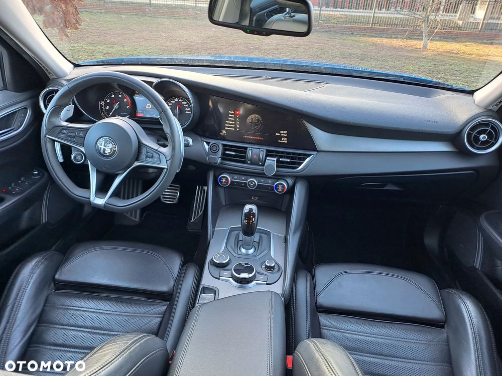 Alfa Romeo Giulia 2.0 Turbo Veloce Q4 - 13