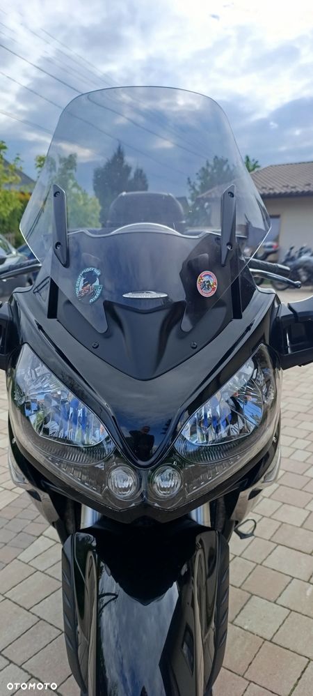 Kawasaki GTR - 17