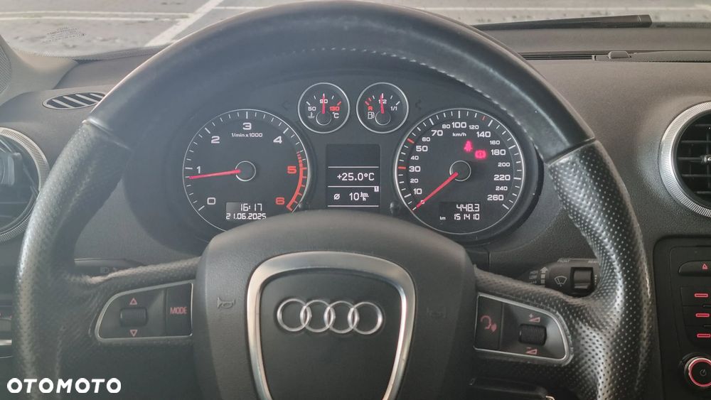 Audi A3 Sportback 2.0 TDI DPF Ambiente - 24