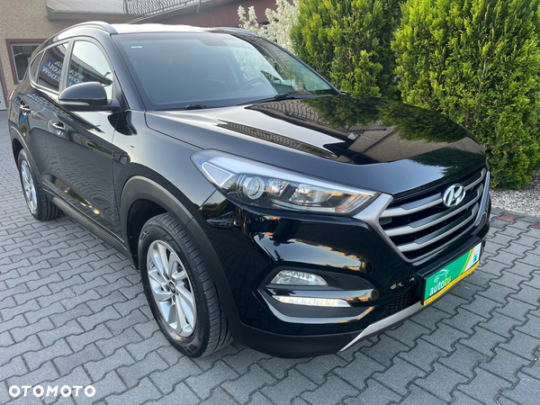Hyundai Tucson blue 1.7 CRDi 2WD Intro Edition