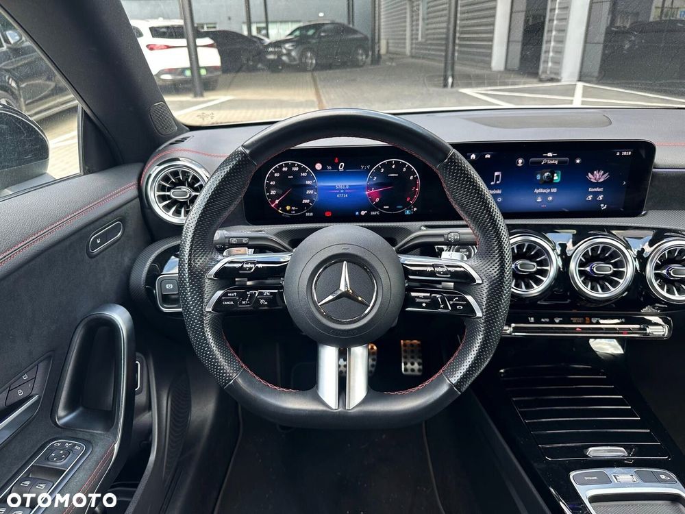 Mercedes-Benz CLA - 10