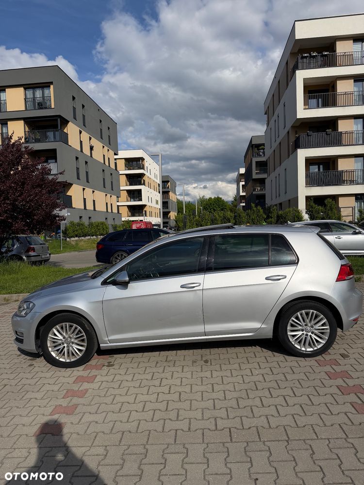Volkswagen Golf 1.2 TSI BMT Comfortline - 9