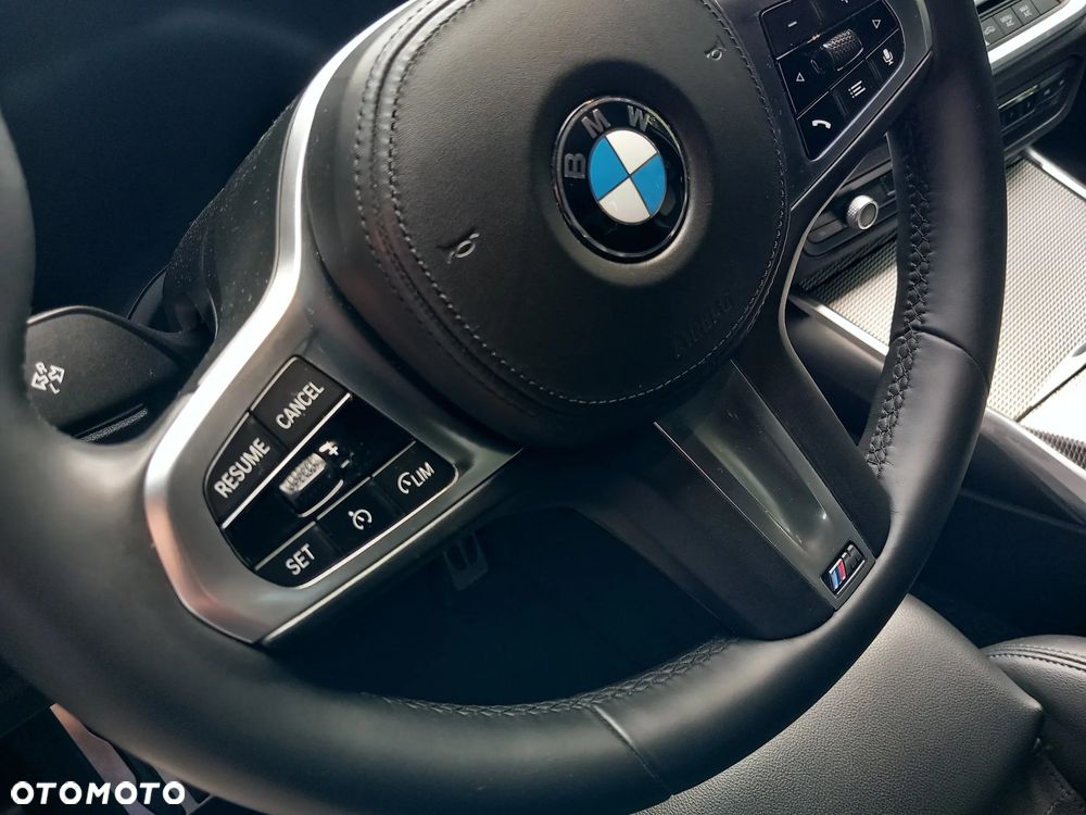 BMW Seria 3 318d M Sport Shadow - 19