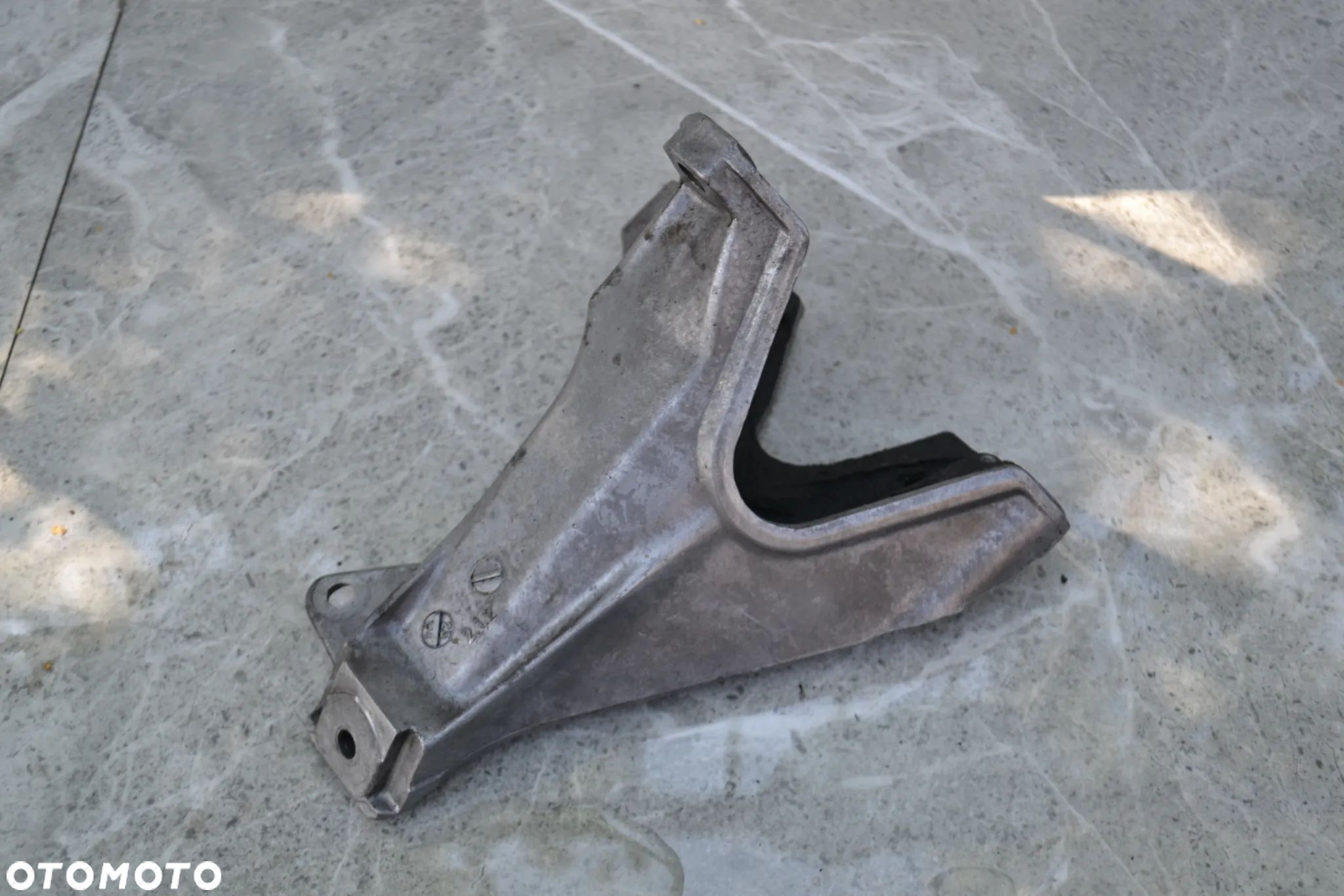 AUDI A4 B6 B7 A6 C5 1,9 2,0 TDI ŁAPA WSPORNIK MOCOWANIE SILNIKA 8E0199308D - 1