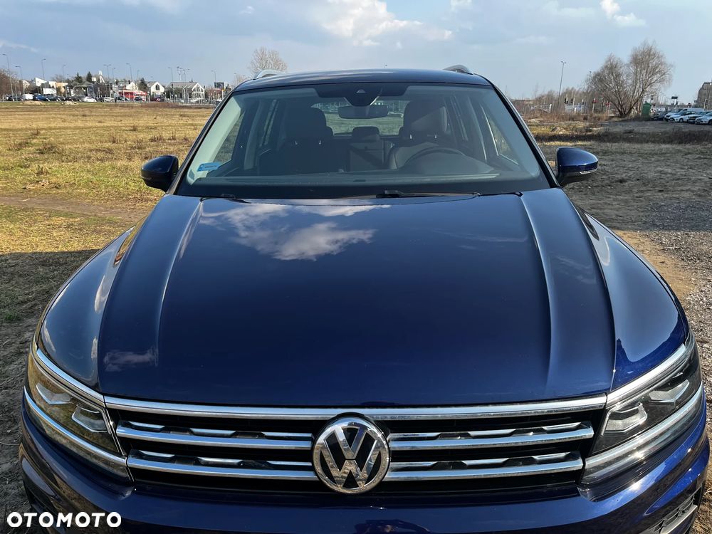 Volkswagen Tiguan - 1