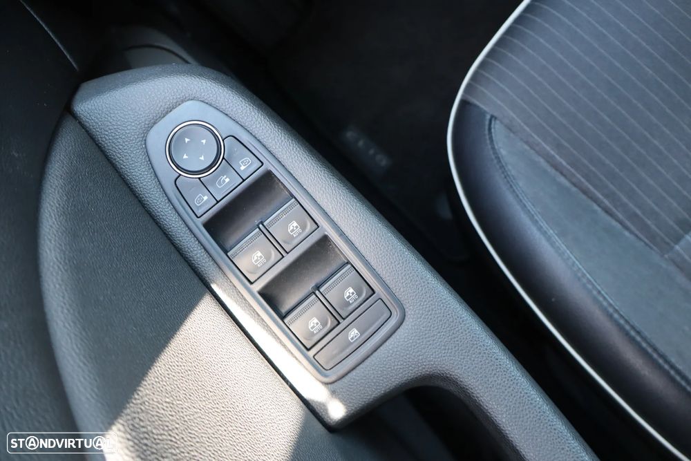 Renault Clio 1.0 TCe Intens Bi-Fuel - 32