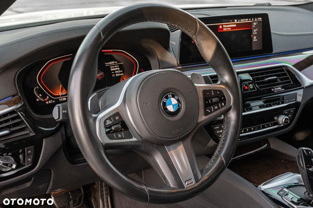 BMW Seria 5 530i M Sport Edition - 16