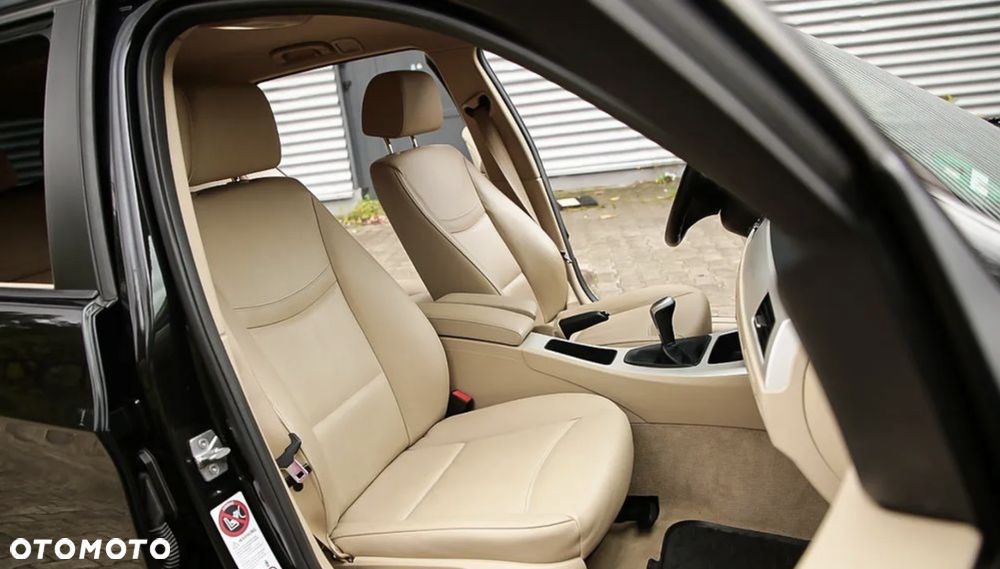 BMW Seria 3 318d - 4