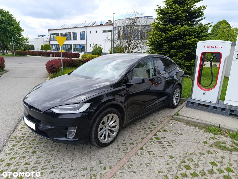 Tesla Model X Performance - 11