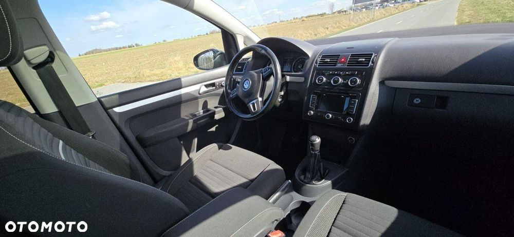 Volkswagen Touran - 13