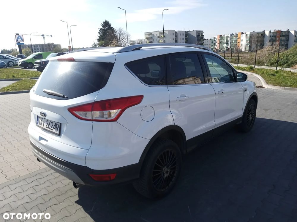 Ford Kuga 2.0 TDCi 4x4 Titanium - 4