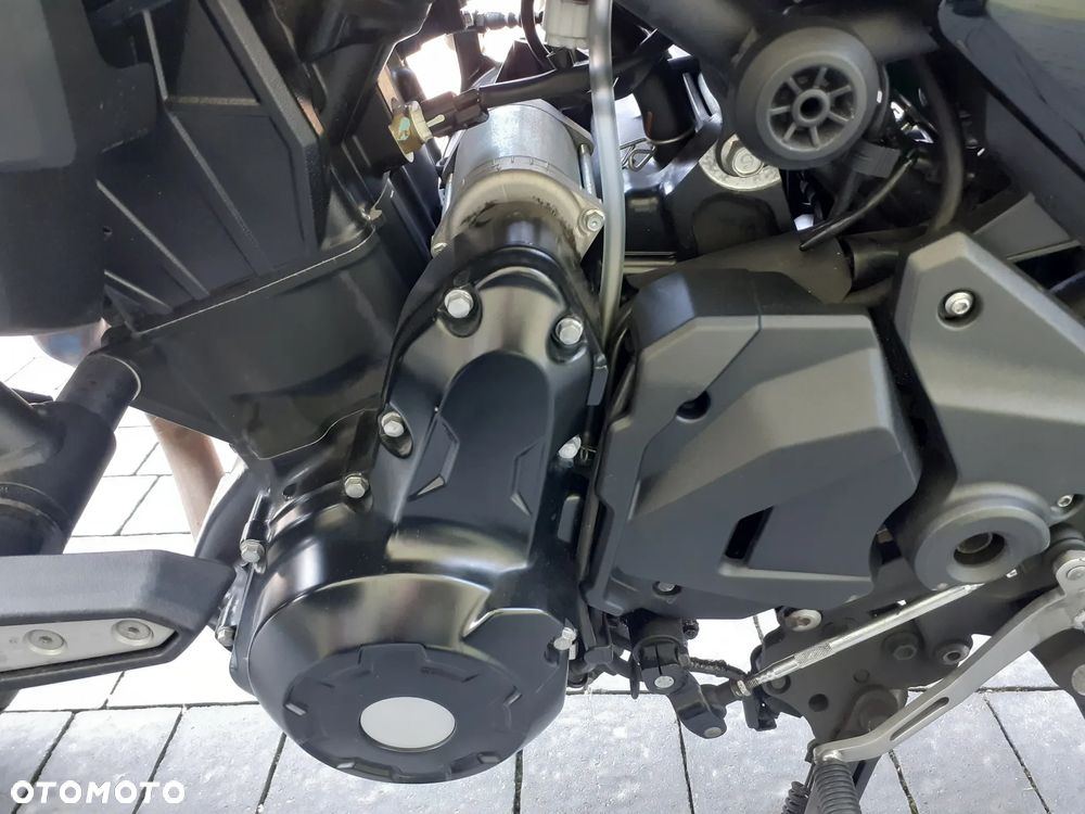 Kawasaki Z 650 RS - 33