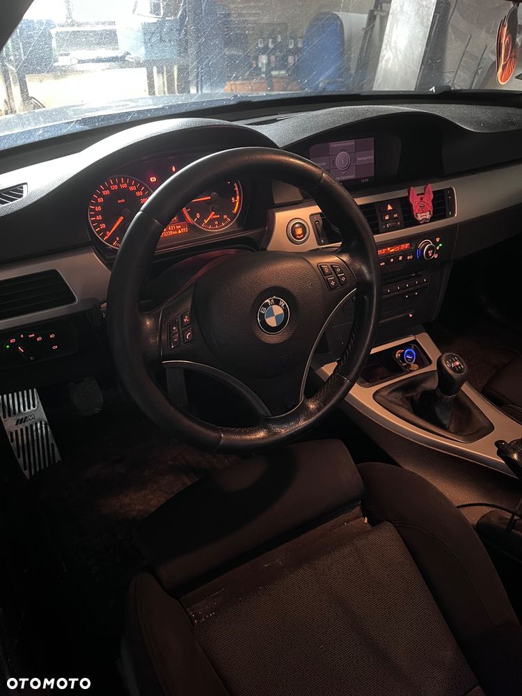 BMW Seria 3 320d - 17