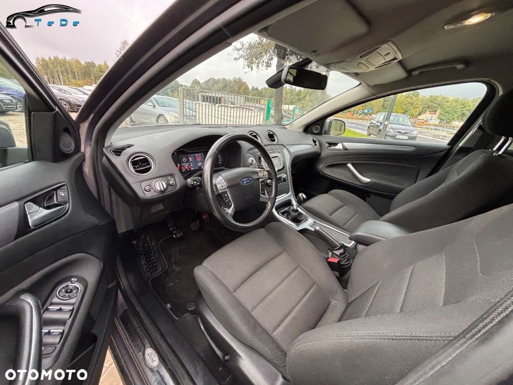 Ford Mondeo 1.6 T Platinium X Plus (Titanium) - 22