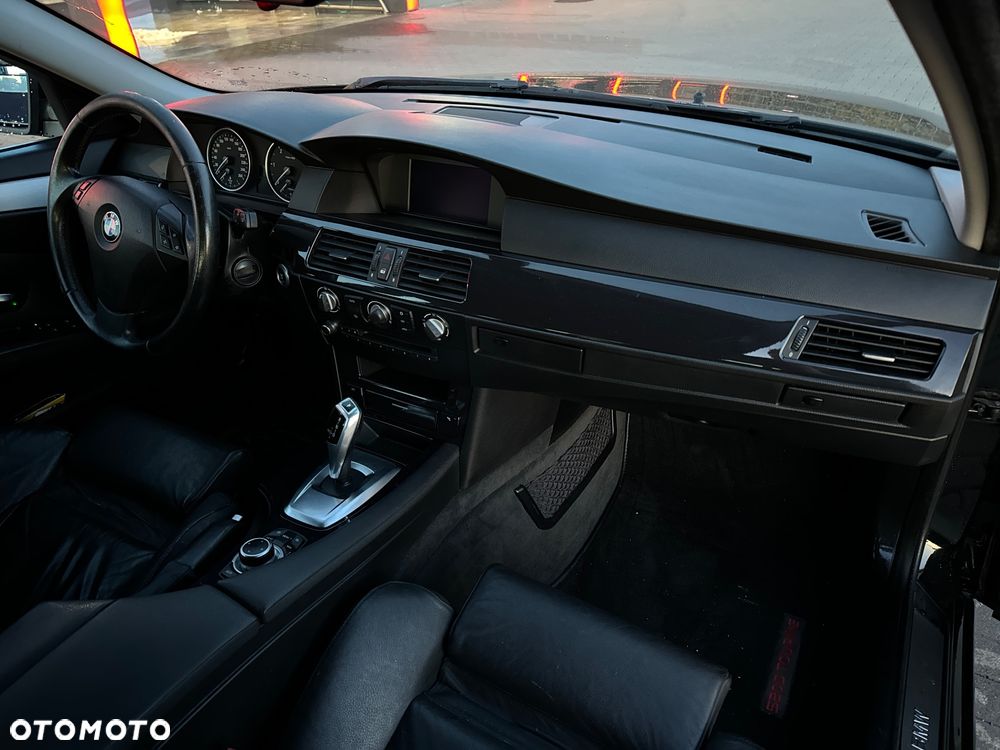 BMW Seria 5 520d Touring - 8