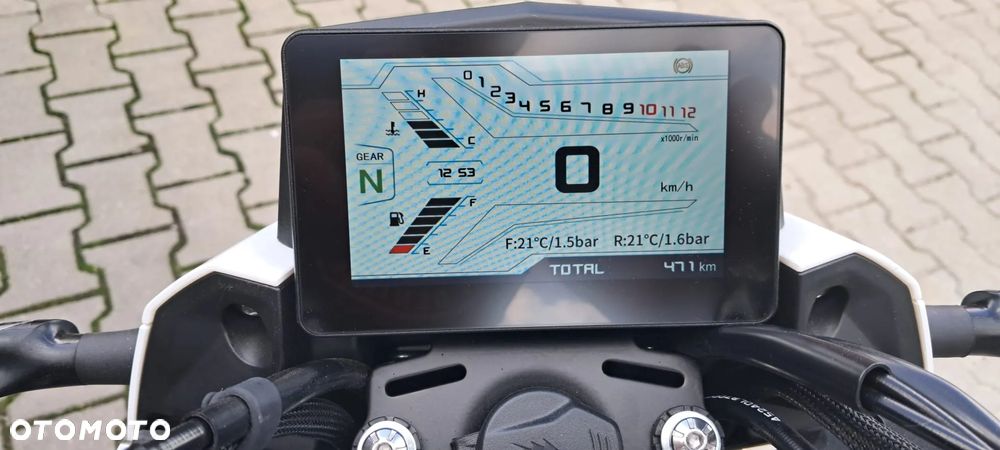 QJMOTOR SRK 125S - 4