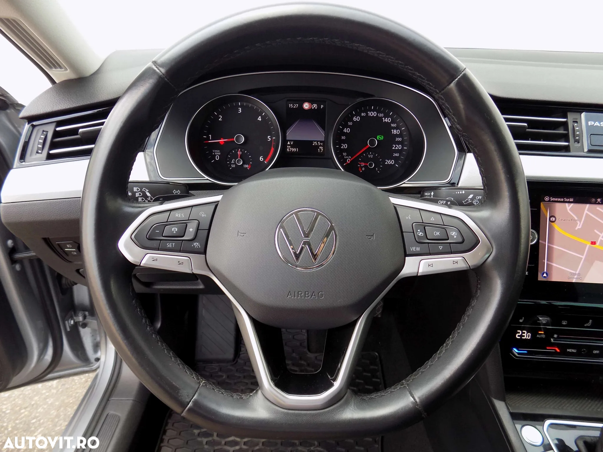 Volkswagen Passat 2.0 TDI DSG Comfortline - 13