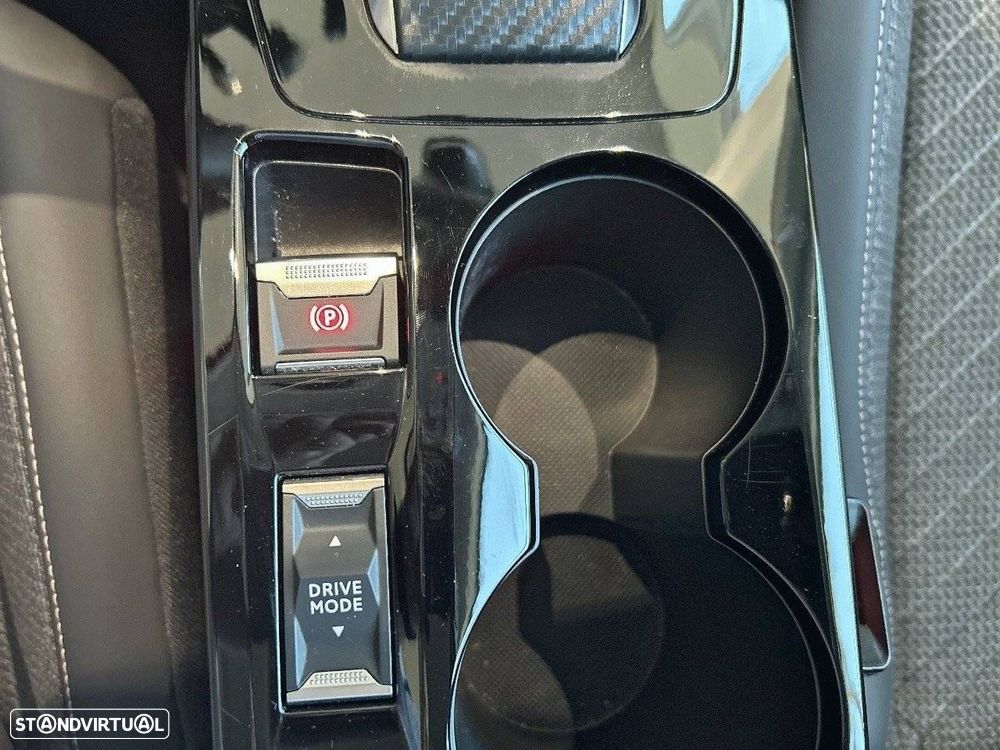 Peugeot 208 1.2 Hybrid Allure e-DCS6 - 23