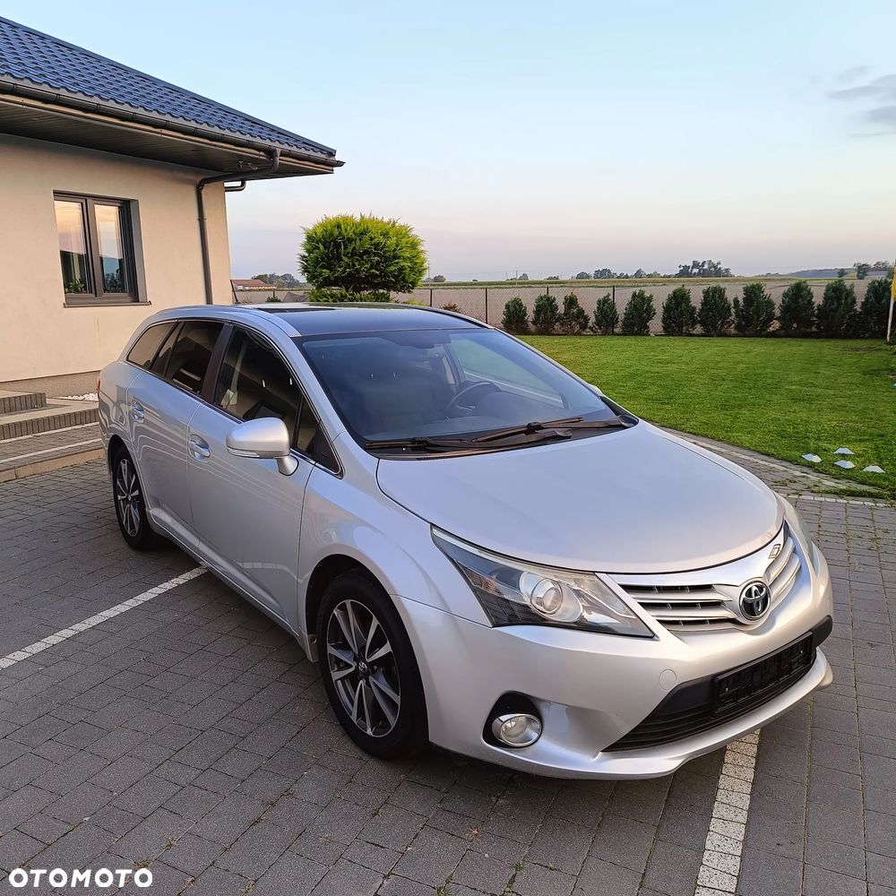 Toyota Avensis 2.0 D-4D - 6