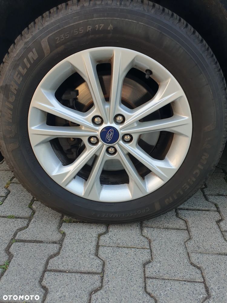 Ford Kuga 2.0 TDCi 4x4 Individual - 40