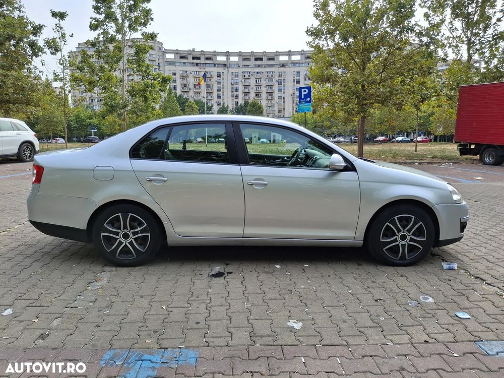 Volkswagen Jetta 1.6 TDI DPF Comfortline - 3