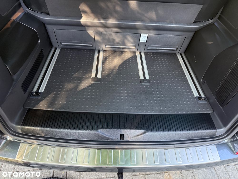Volkswagen California - 38