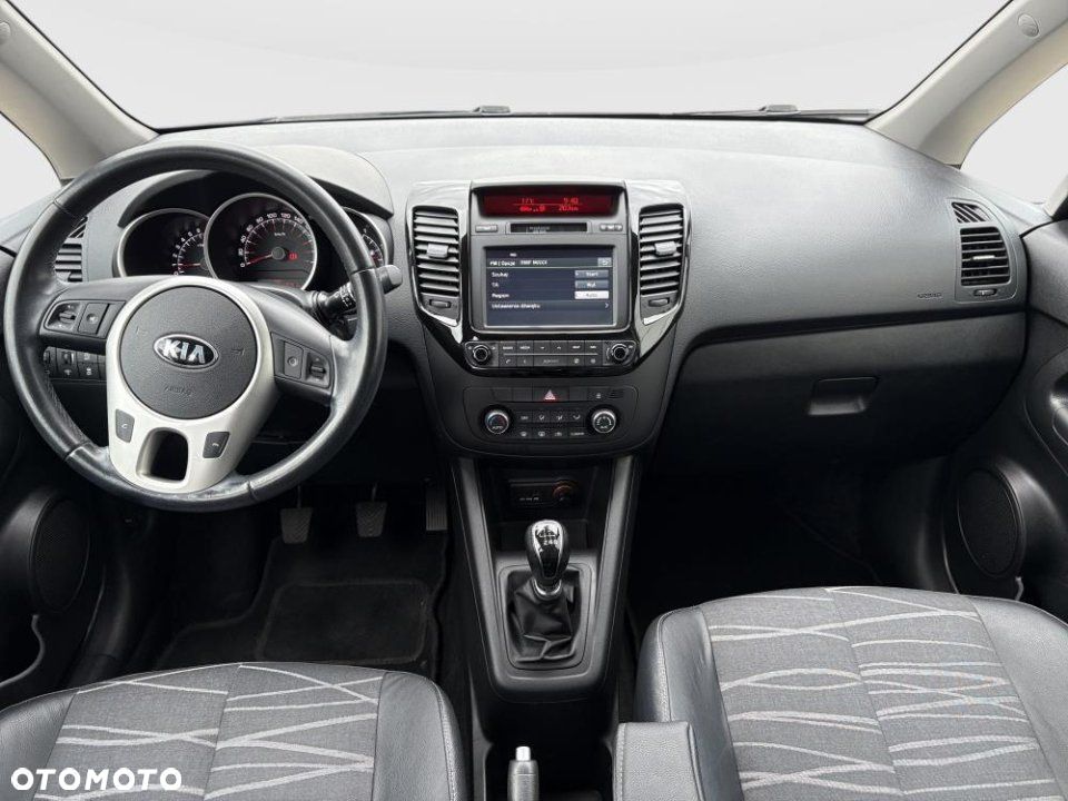 Kia Venga - 24