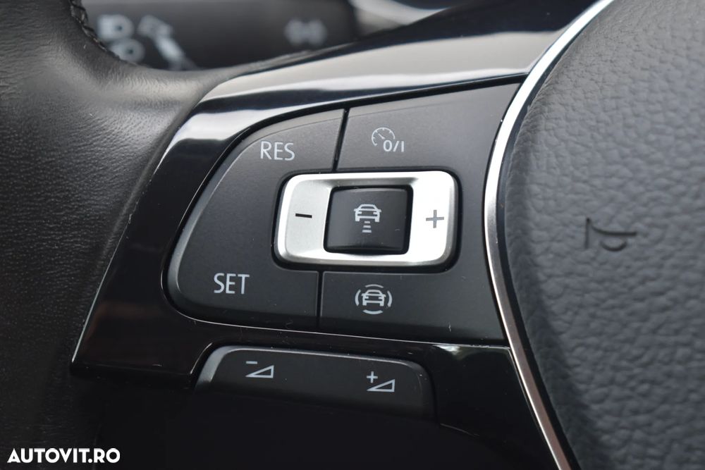 Volkswagen T-Roc 2.0 TDI DSG Design - 34