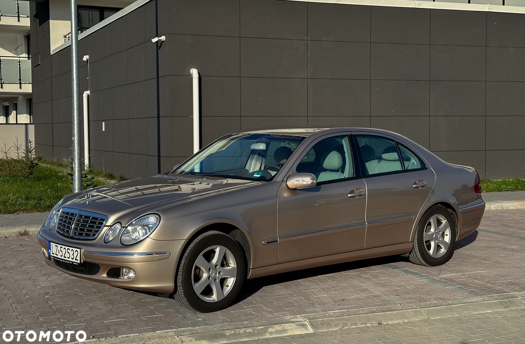Mercedes-Benz Klasa E 220 T CDI Elegance - 1