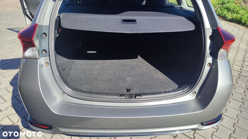 Toyota Auris 1.6 D-4D Premium - 28