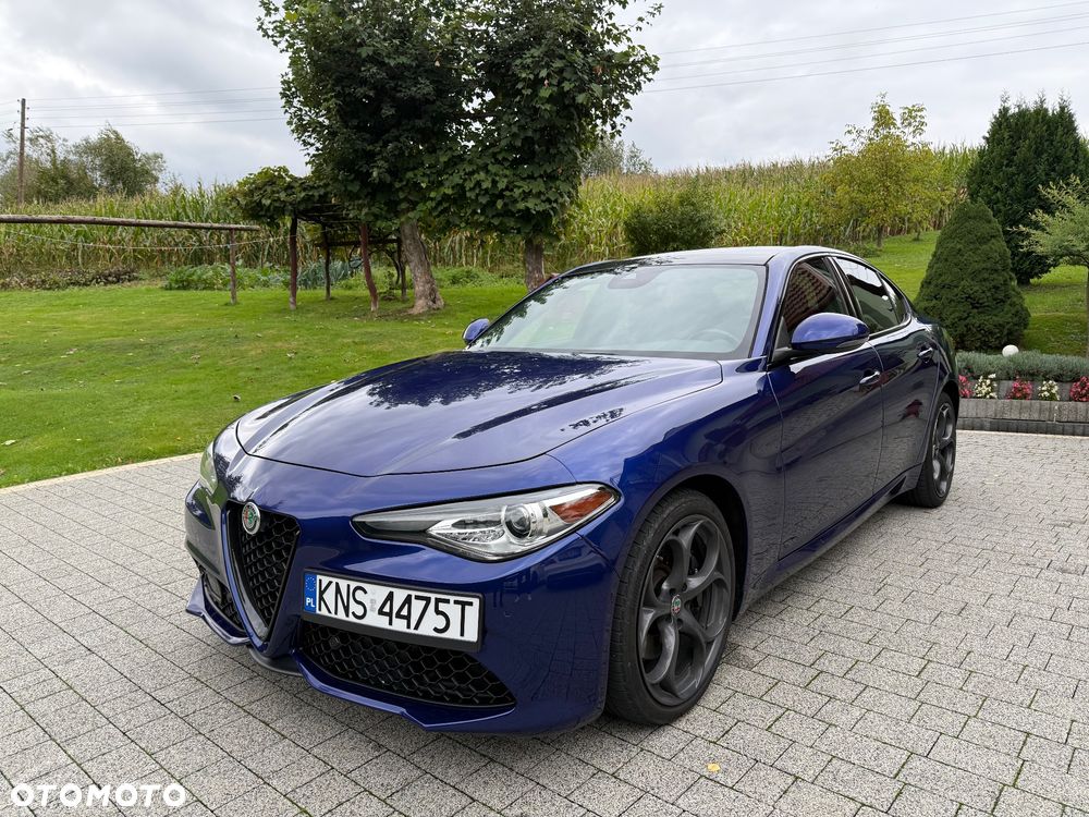 Alfa Romeo Giulia 2.0 Turbo 16V AT8-Q4 Veloce Ti - 1