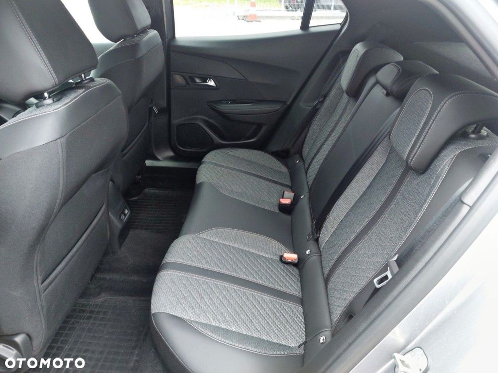 Peugeot 2008 - 10
