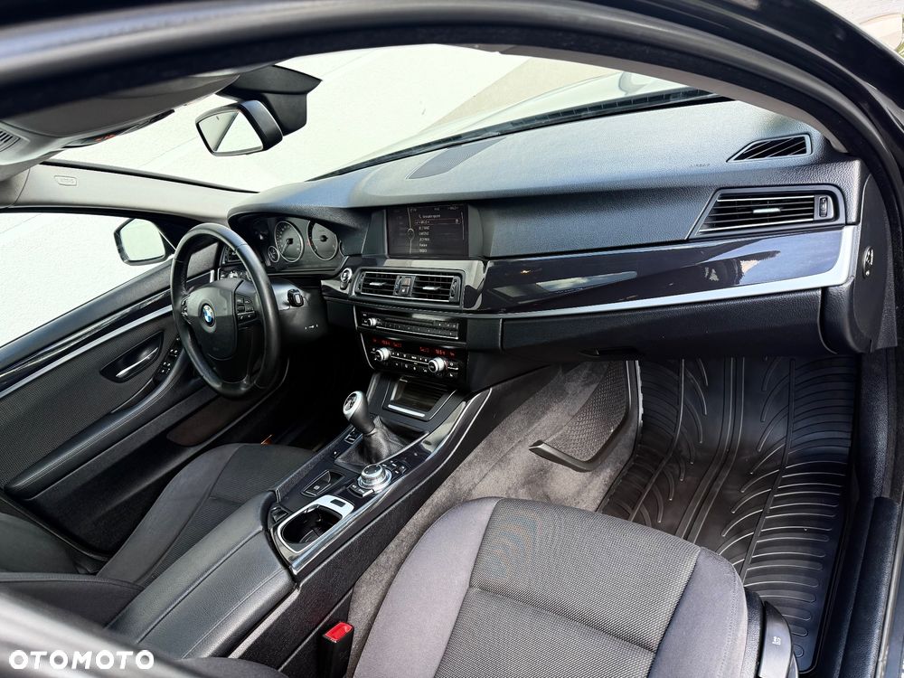 BMW Seria 5 520d Blue Performance - 6