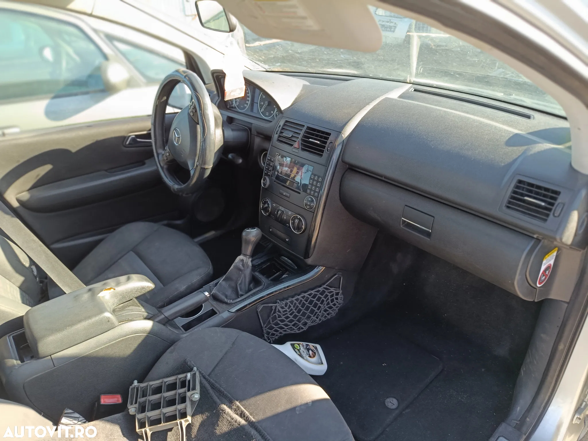 Dezmembrez Mercedes A clasa w169 1.5 benzina - 6