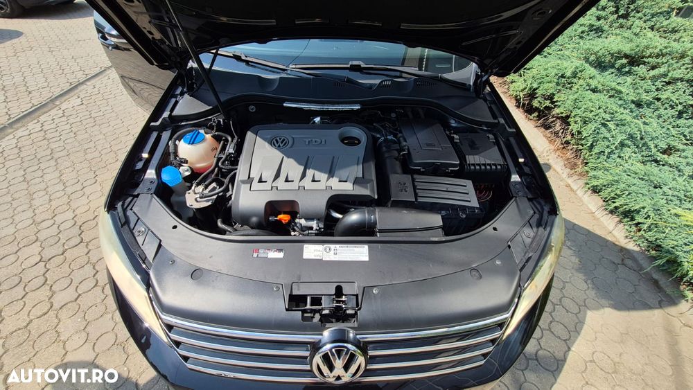 Volkswagen Passat 2.0 TDI BlueMotion Tehnology Highline - 16