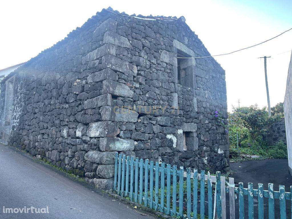 Casa para Recuperação na Ilha do Pico - Oportunidade Única! - Grande imagem: 3/5