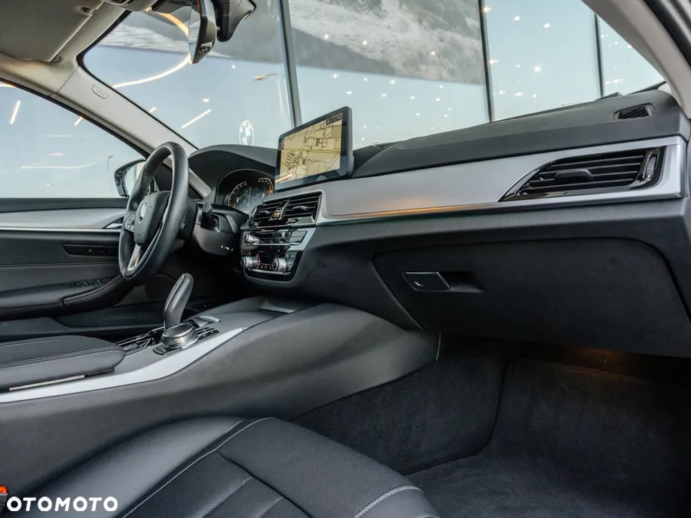 BMW Seria 5 530d xDrive - 8