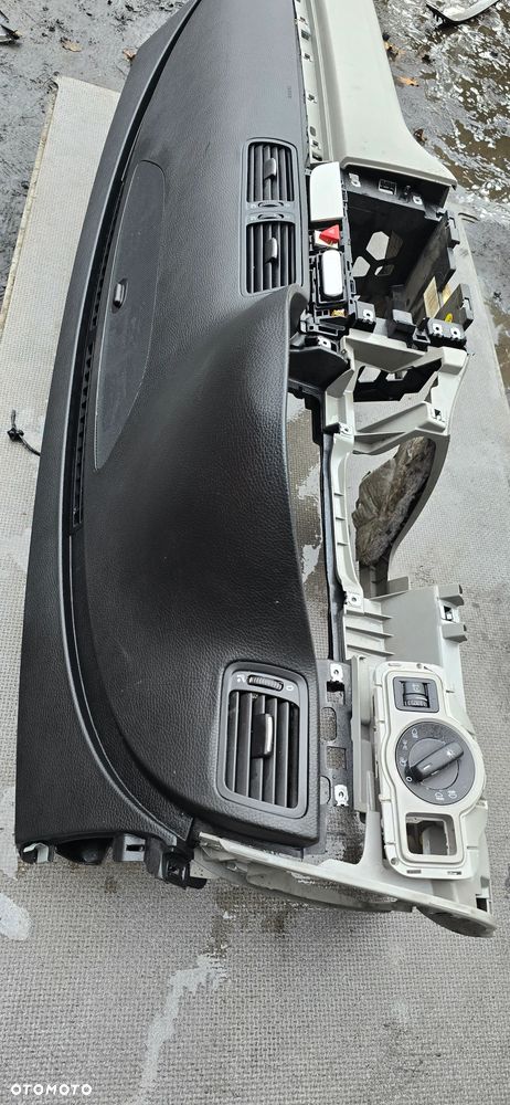 Konsola deska rozdzielcza kokpit Vw Passat B6 - 4