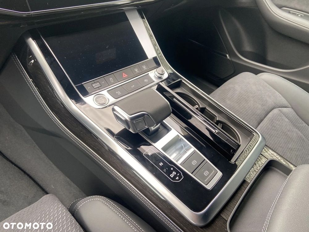 Audi Q8 - 17