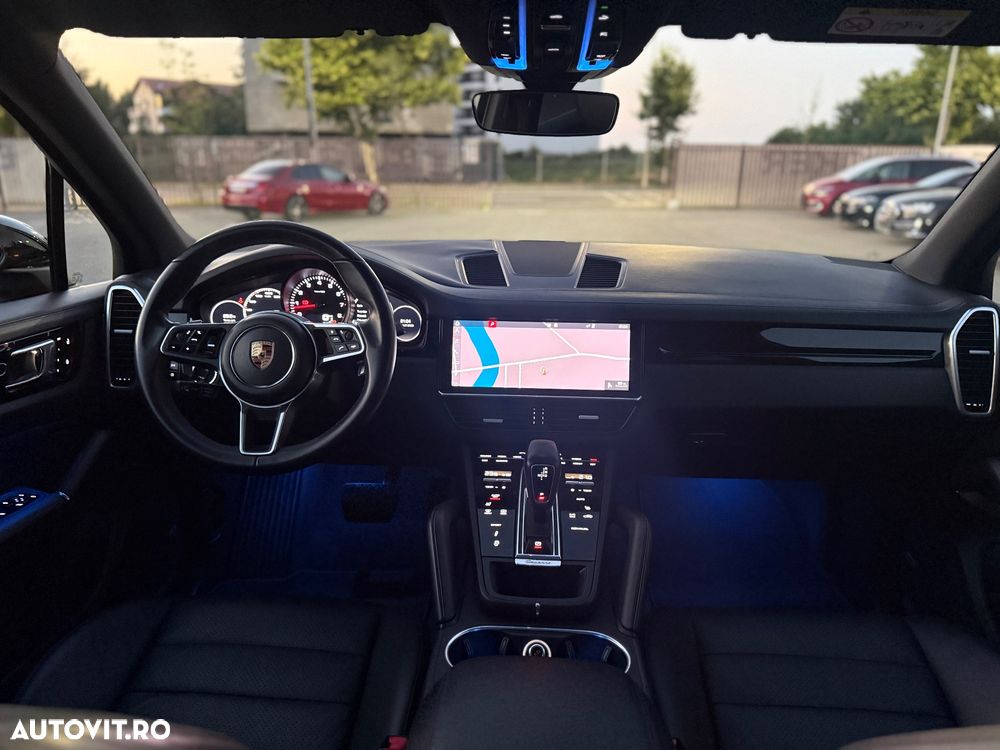 Porsche Cayenne - 11